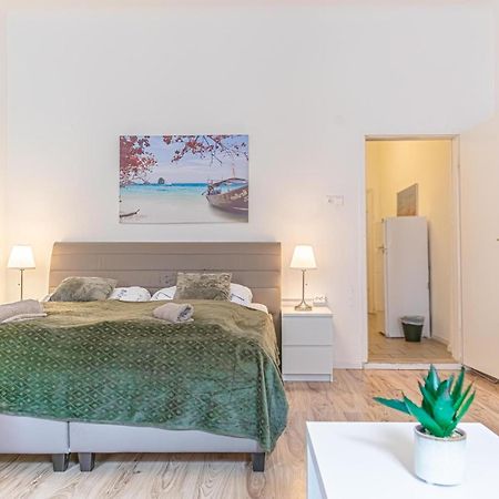 Budget-Friendly 2Br Apt With Great Location Lejlighed Wien Eksteriør billede