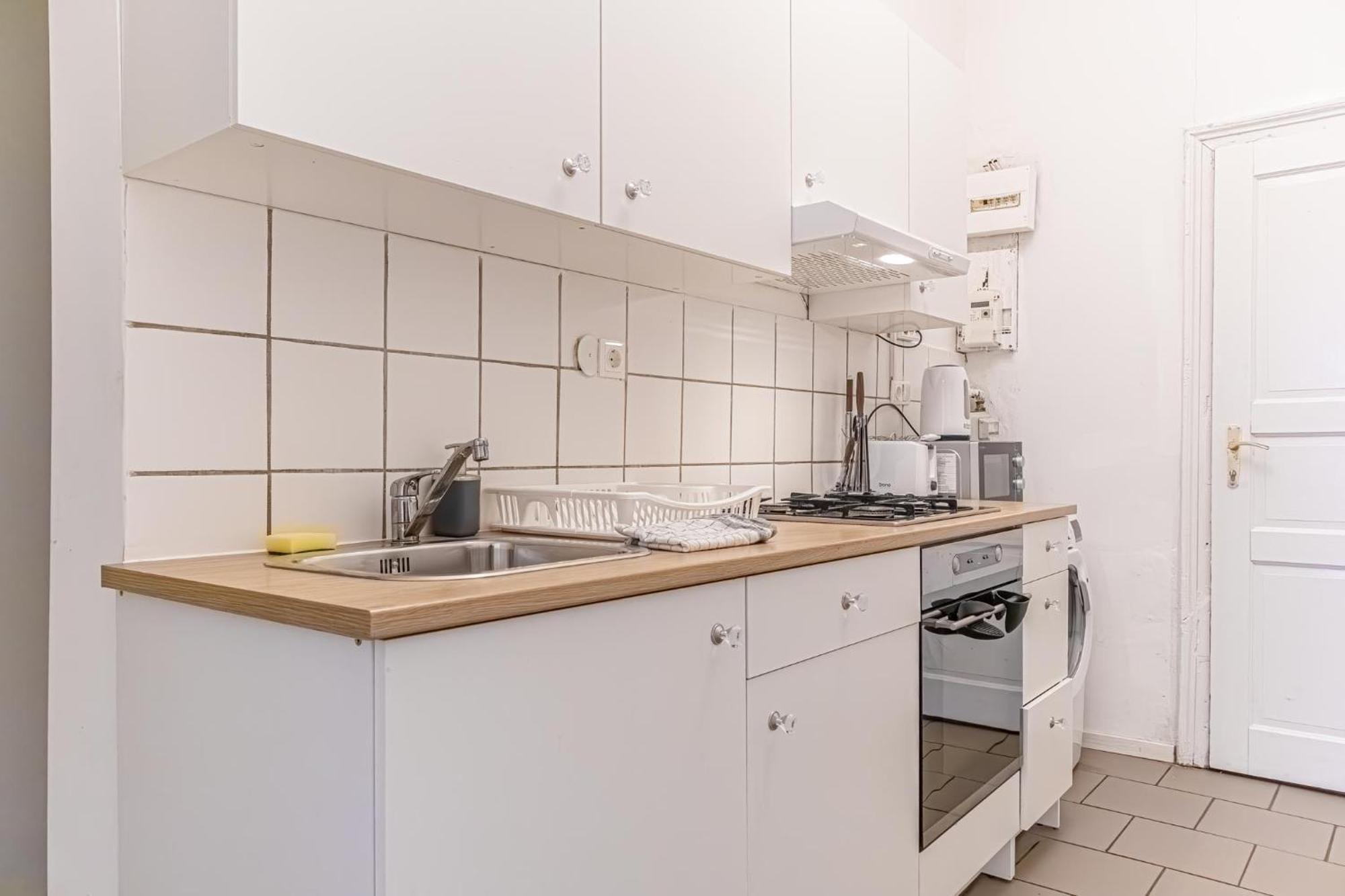 Budget-Friendly 2Br Apt With Great Location Lejlighed Wien Eksteriør billede