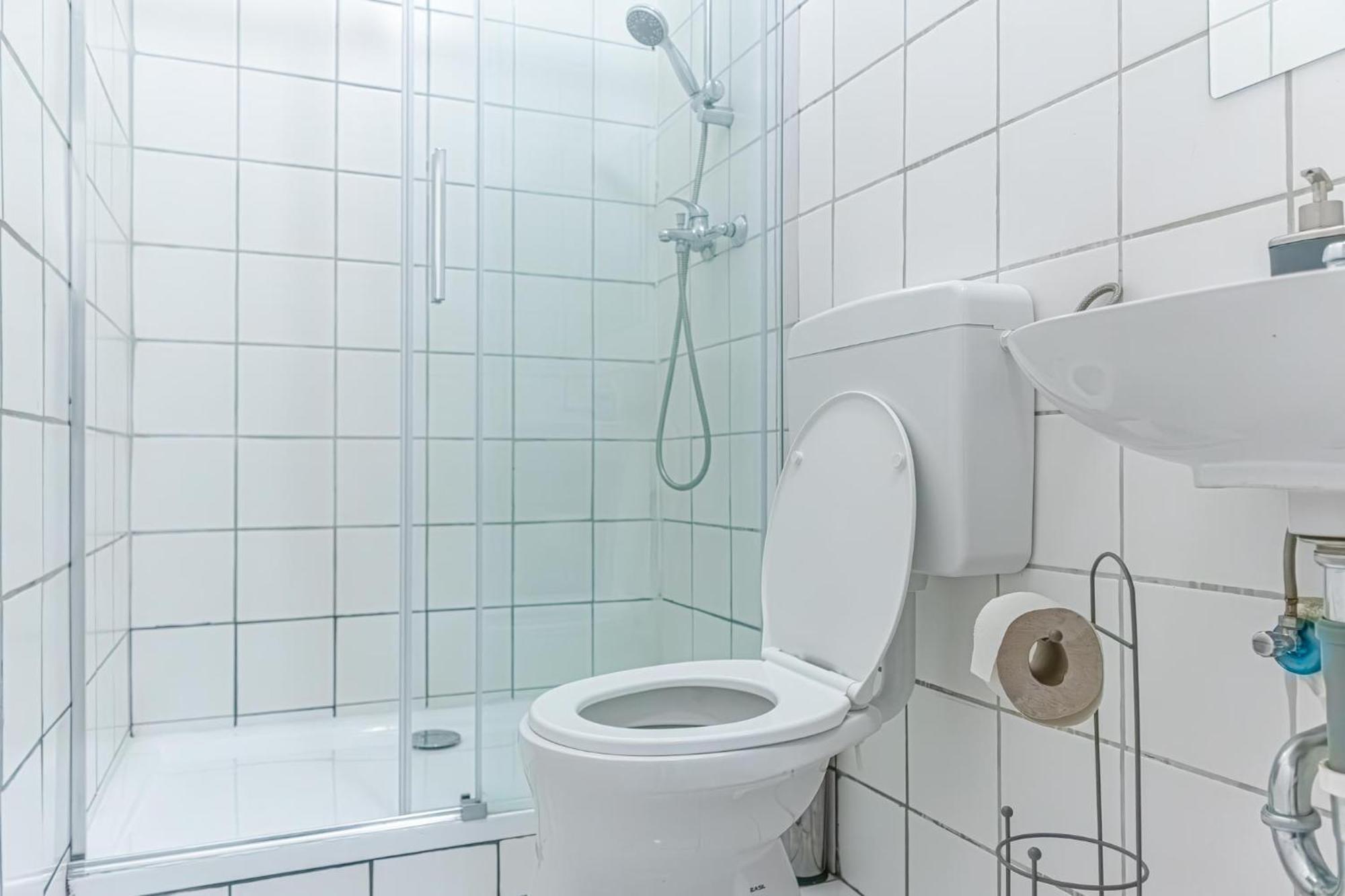Budget-Friendly 2Br Apt With Great Location Lejlighed Wien Eksteriør billede