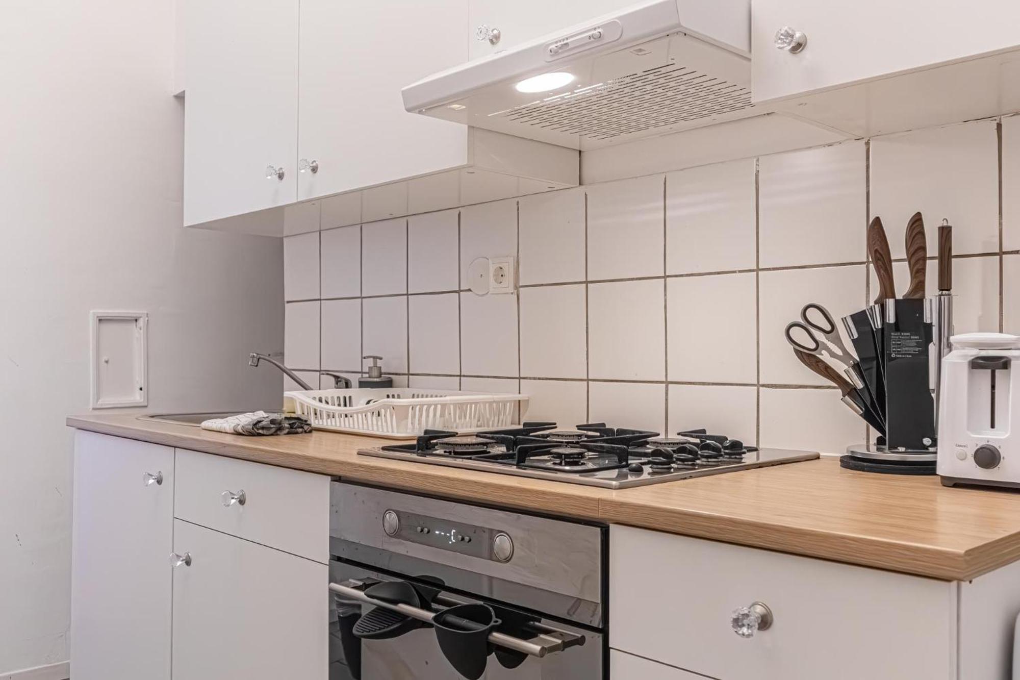 Budget-Friendly 2Br Apt With Great Location Lejlighed Wien Eksteriør billede